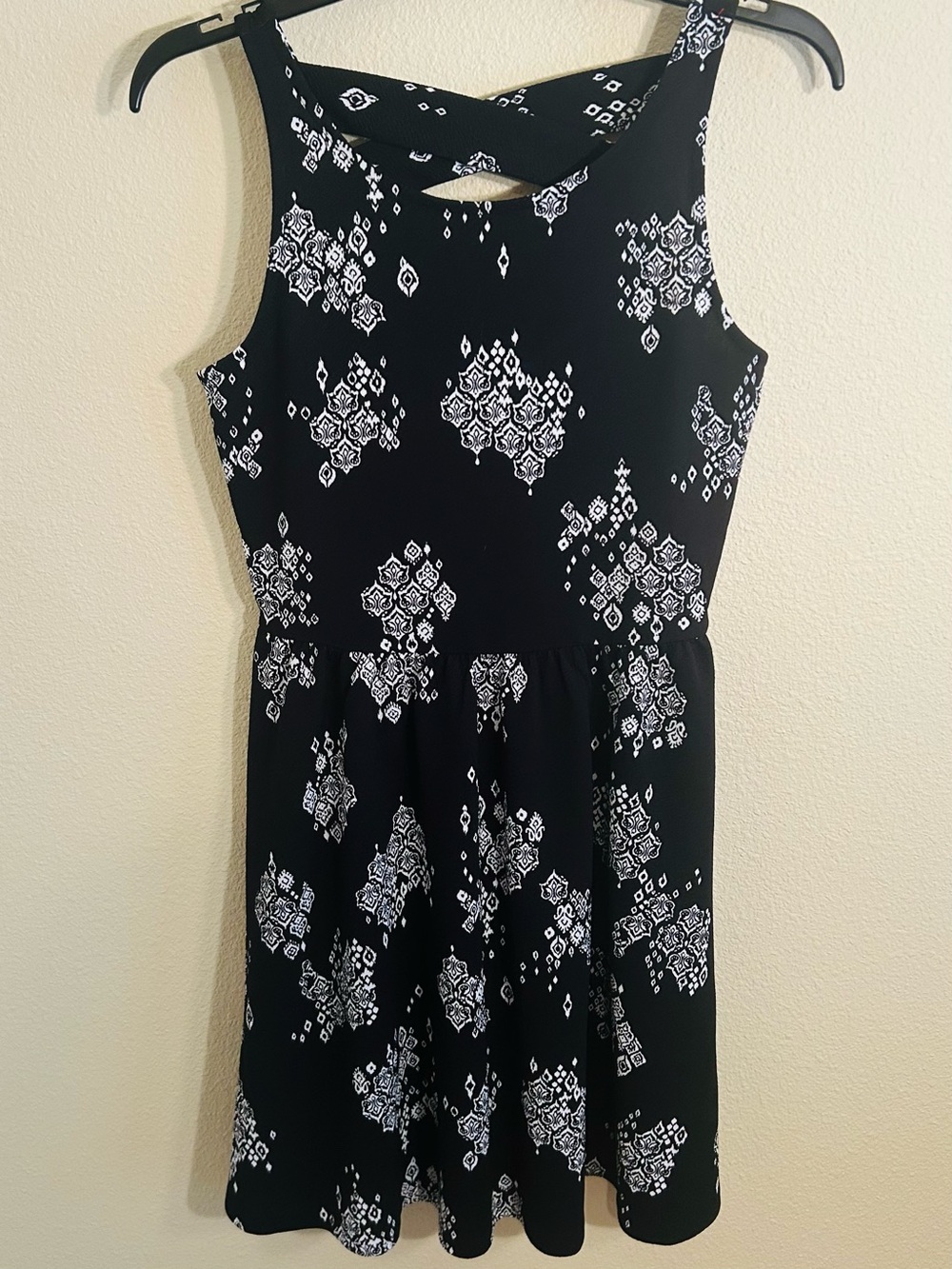 Black/White Fitted stretchy Dress